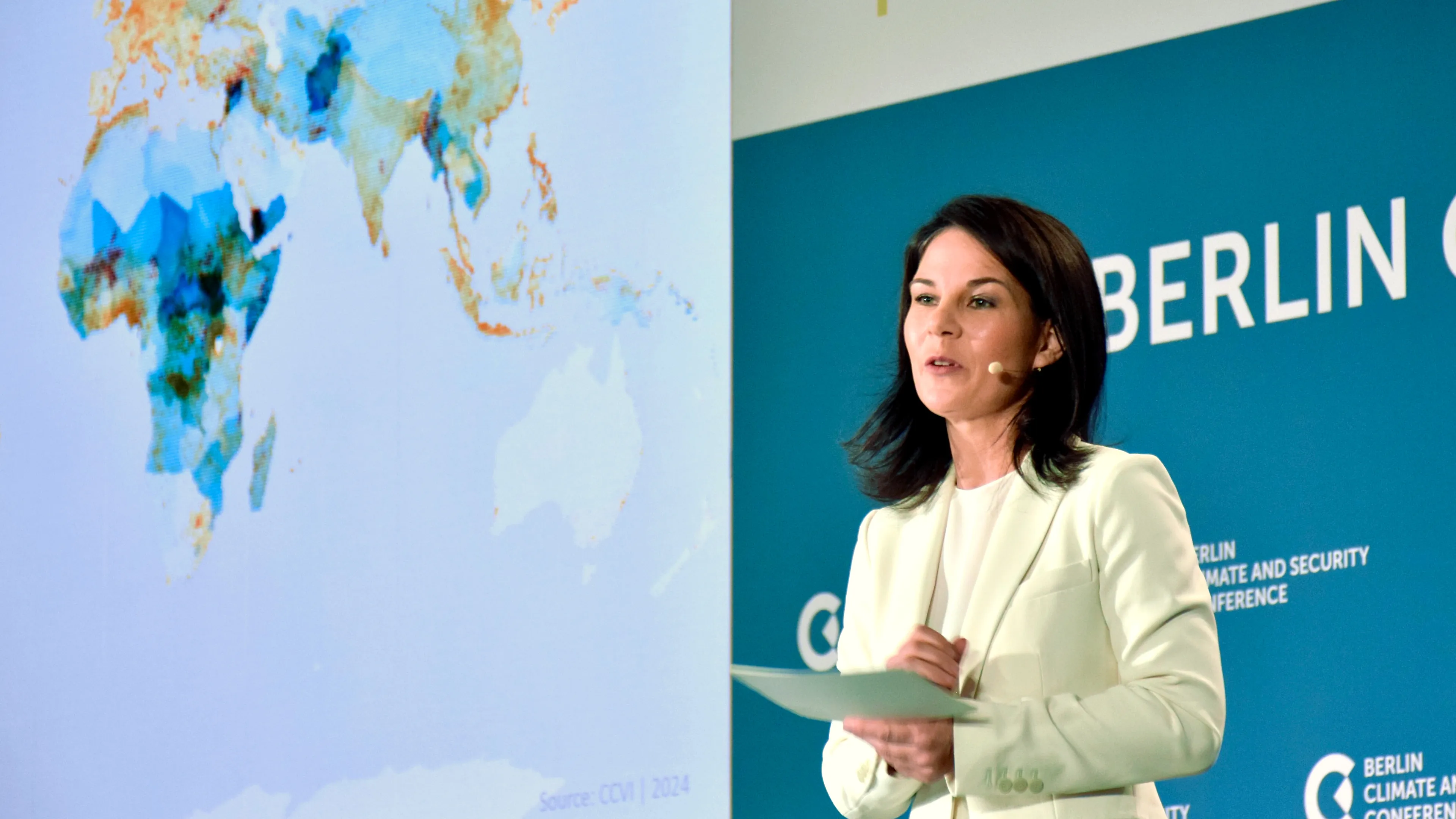 Foreign Minister Annalena Baerbock presenting the CCVI
